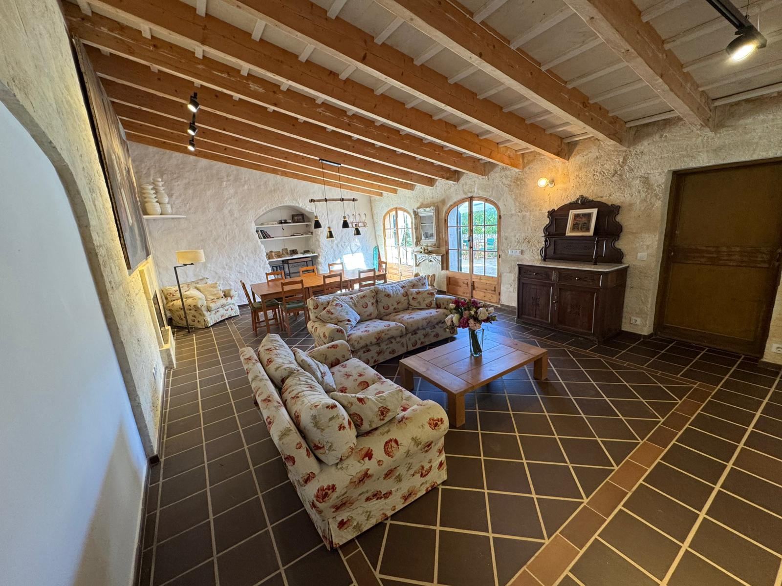 WhatsApp Image 2025-11-11 at 19.50.56 (1)