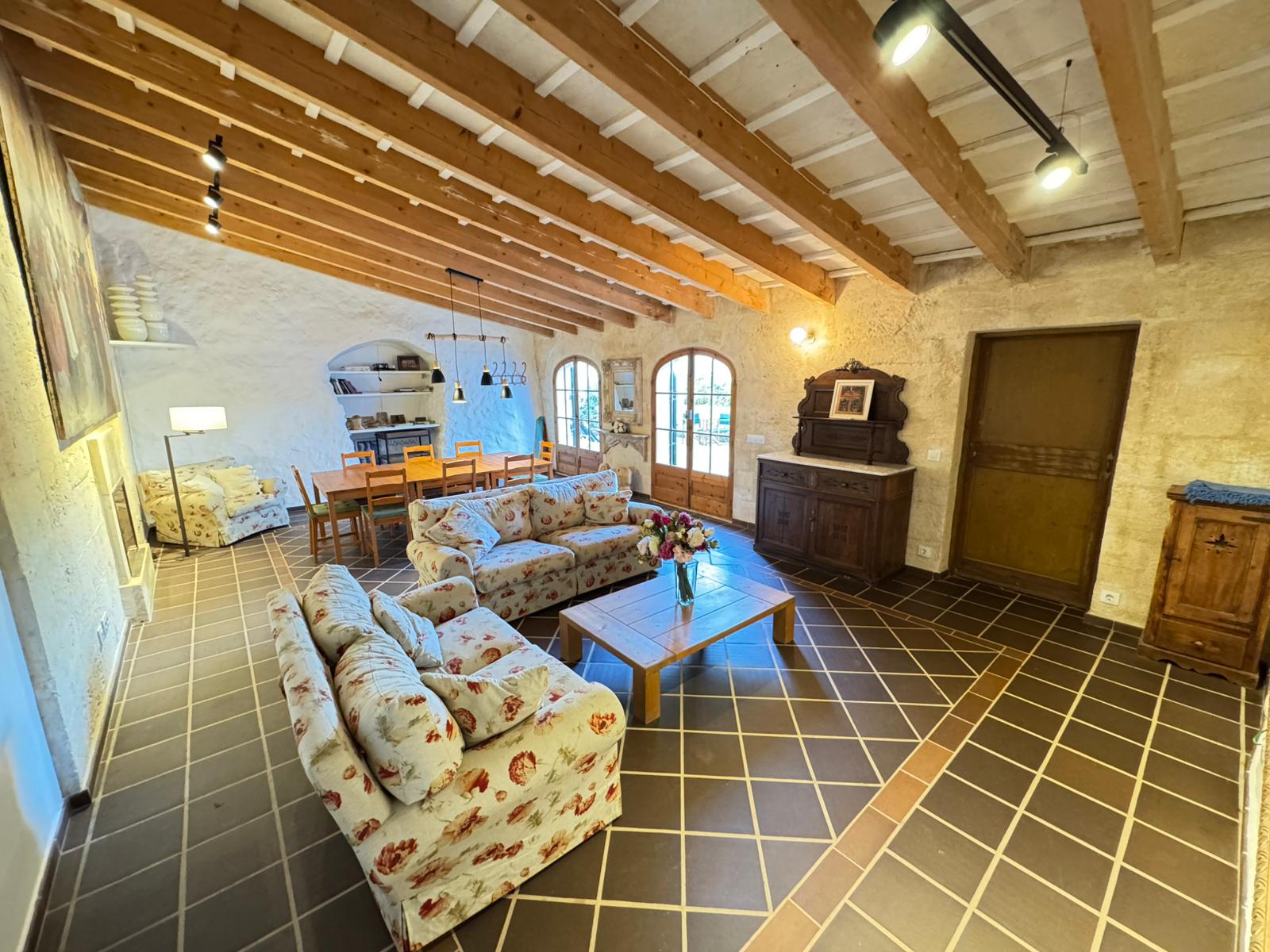 WhatsApp Image 2025-11-11 at 19.51.02 (1)